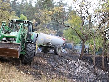 Beim Flächenbrand am 28. Juli zwischen Langendorf und Fuchsstadt haben Landwirte beim Löschen und Wässern geholfen.