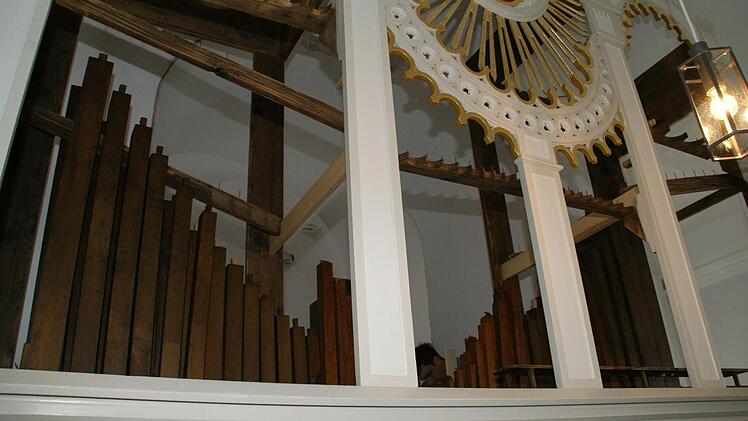 Die Orgel in der Kirche Sankt Sebastian wurde generalüberholt, bis zum Wochenende soll sie wieder erklingen.