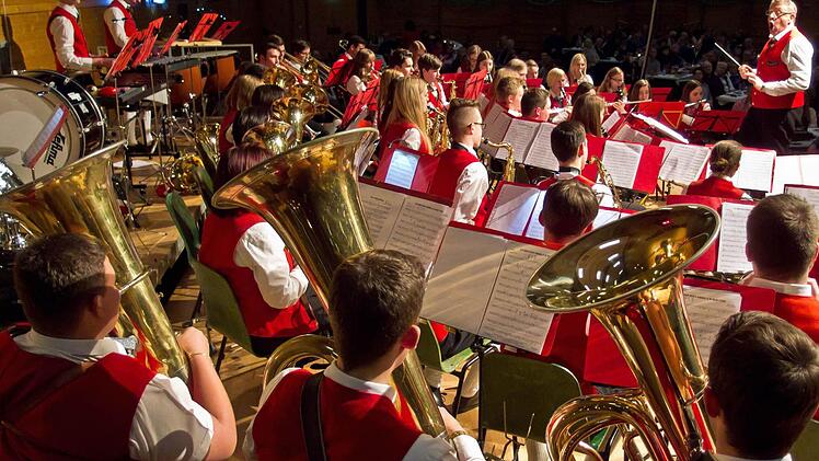 Impressionen vom Konzert des Jugendorchesters und des Musikvereins Rödental in der Franz-Goebel-Halle.Foto: Jochen Berger
