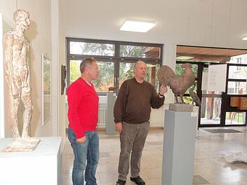 Der neugestaltete Ausstellungsraum in der Holzbildhauerschule in Bischofsheim. Foto: Eckert
