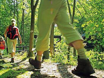 Über 42 Kilometer müssen die Teilnehmer zurücklegen, da kommt jede Abwechslung unterwegs recht. Foto: Frankenwald Tourismus