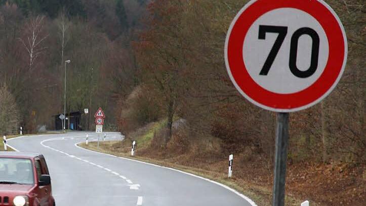 Die vielen Beschilderungen entlang der B 85 im nördlichen Frankenwald sorgen für Ärger bei einigen Stadtratsmitgliedern. Foto: Archiv