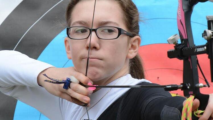 Endlich nationales Gold: Bogensportlerin Elisa Tartler vom SV Bavaria Thulba wurde in Bad Segeberg Deutsche Meisterin. Foto: ssp