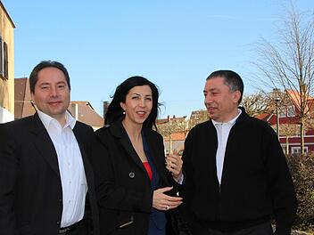 "Die Gesellschaft soll sehen - wir sind da" (von links): Atila Karabag (SPD), Dilek Gülcü (CSU) und Metin Karabag (FBF).  Foto: Roepert