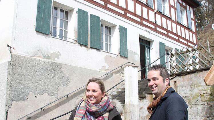 Tobias Waltl - hier zusammen mit seiner Mitarbeiterin Caroline Meyer-Günderoth - ...