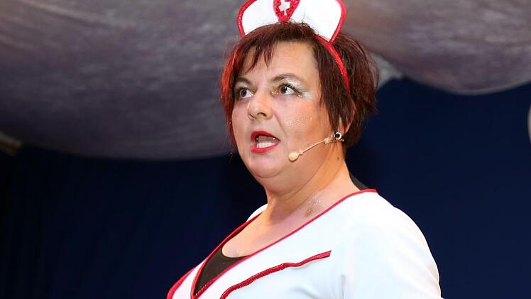 Als Pflegerin brillierte Adele Gromhaus von den Schickendales. Foto: Bettina Knauth