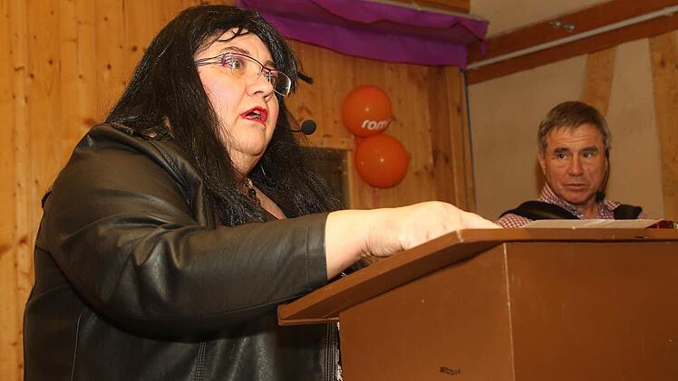 "Davne des Luxe" Heidi Wittmann beim Welsberger Fasching Foto: Michael Stelzner