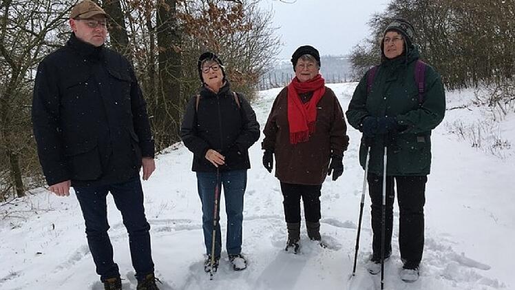 Wanderung im Schnee nach Sulzfeld