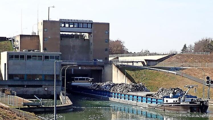 Die Schleuse Erlangen am Main-Donau-Kanal soll ein Neubau ersetzen.