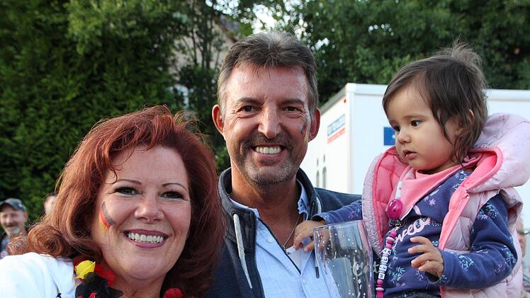 Spannung pur beim Public Viewing auf dem Sinnauplatz Foto: Ulrike Müller