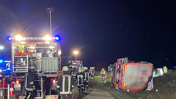 Schlüsselfeld: Lkw-Unfall auf A3 - Polizei informiert über "erhebliche Verkehrsbehinderungen"