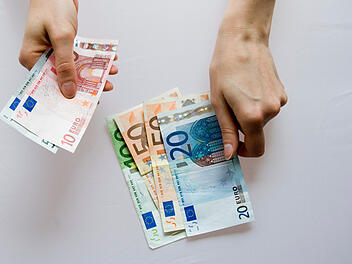 Abfindung, Geld, Euro, Arbeit, Lohn, Gehalt