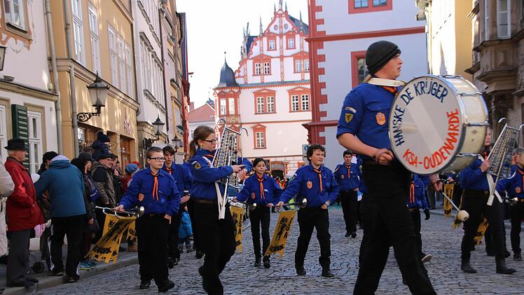 Eine Musikgruppe aus Oudenaarde lief 2017 beim Gaudiwurm in Coburg mit.Jochen Berger