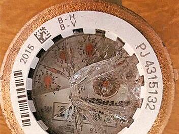 Wasseruhr mit Frostschaden