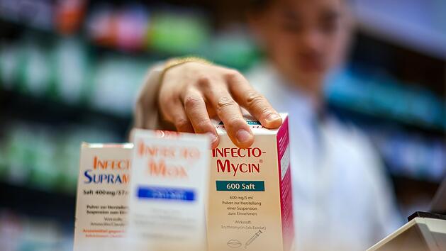 Antibiotika-S&auml;fte f&uuml;r Kinder ohne Zulassung in Deutschland: Das m&uuml;ssen Eltern beachten