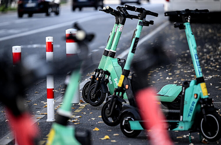Unfall mit E-Scooter in Marktbreit - zwei Mädchen (9 und 14) verletzt
