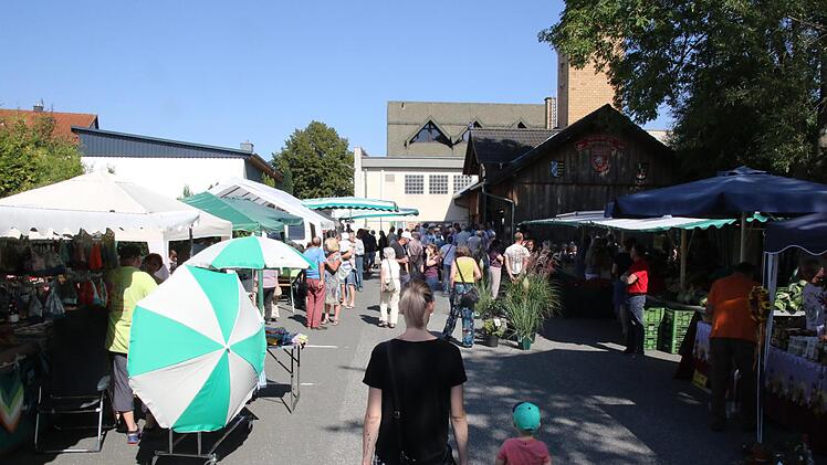 Impressionen vom 100. Markttag von Michael Stelzner.