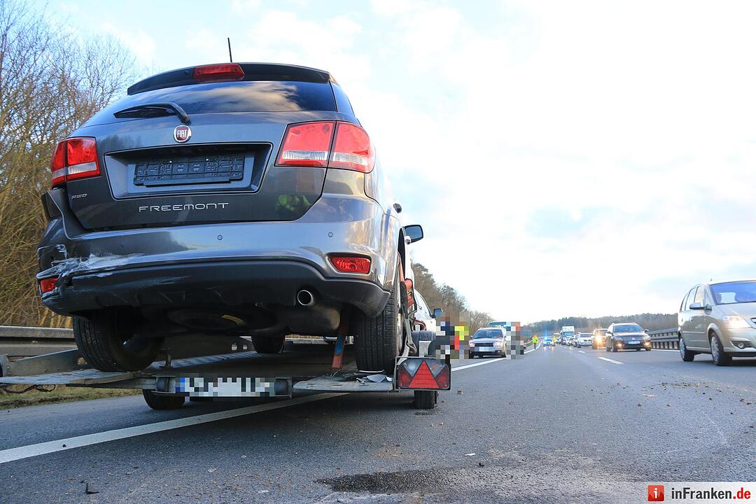 Unfall auf A73 - 20.000 Euro Schaden