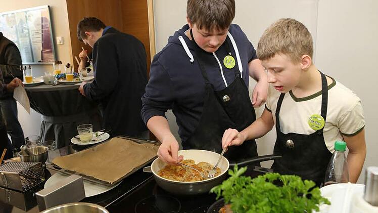 Impressionen vom ersten Kulmbacher Kochduell der Schulen Foto: Barbara Herbst