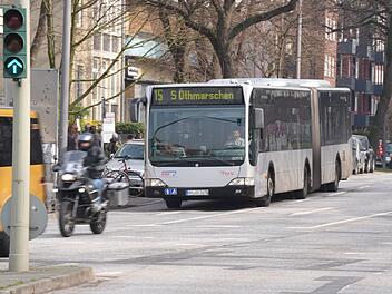Nahverkehrs-Bus