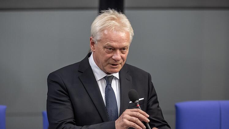 Karlsruhe pr&uuml;ft Minister-Alleingang