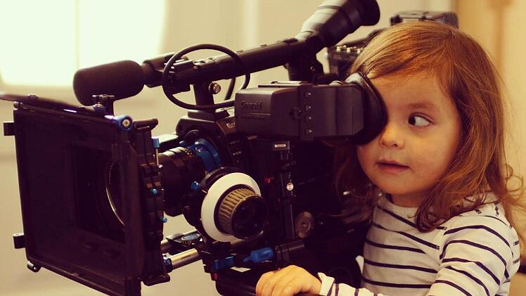 Mit Annabelle fing vor drei Jahren alles an. Mittlerweile kann die Kleine  schon selbst hinter der Kamera stehen.