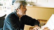 Der Kulmbacher Komponist Horst Lohse am Klavier Foto: privat