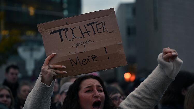 Demonstration - „Wir sind die Töchter“