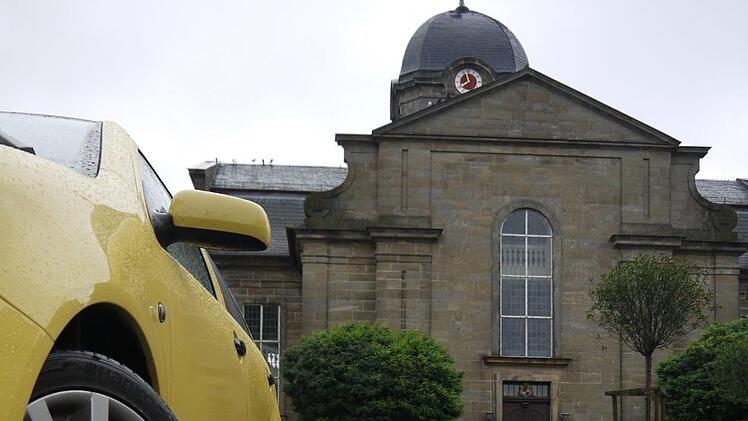 Der Schlossplatz in Lahm.Berthold Köhler