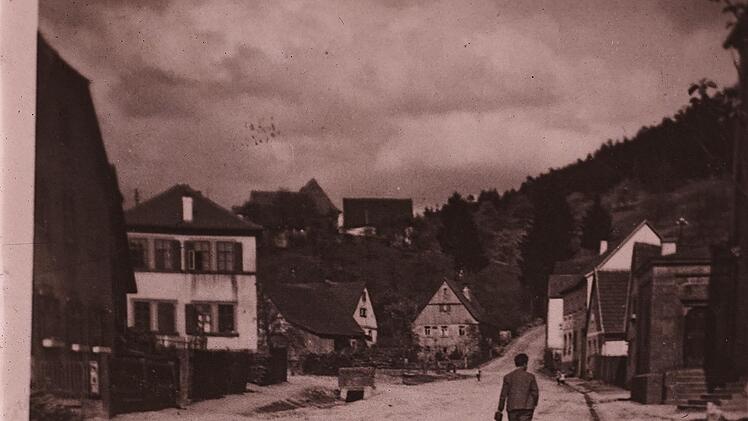 Alte Dorfstraße in Haard. Foto: Archiv Ewald Kiesel