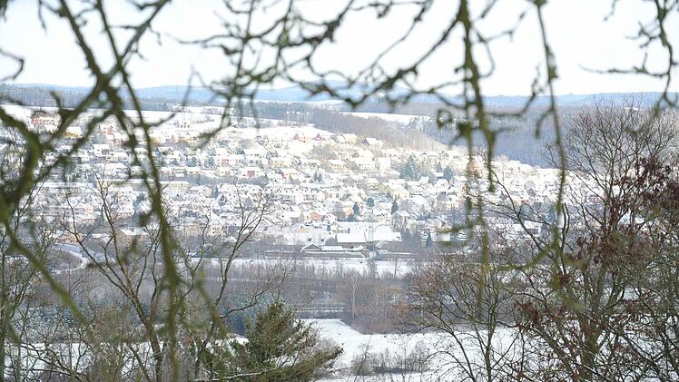 Blick auf Ebelsbach von der Eltmanner  Wallburg aus.