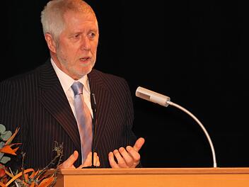 Bernd Lohneiß verabschiedet sich vom Höchstadter Gymnasium.Johanna Blum