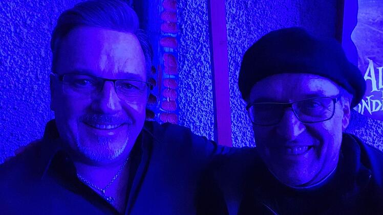 Kurt Ader (links) und Richard Aicher. Ader wurde in der Mannheimer Musikerszene für seine Sounds bekannt und von Tonstudios als Sound Designer beauftragt. Die Liste seiner Kundschaft liest sich wie das Who's Who der Rock- und Pop-Szene.