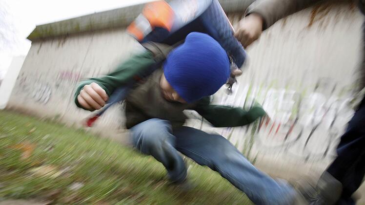 In Fürth wurde ein Kind in einem Skatepark ausgeraubt. Symbolfoto: Oliver Berg/dpa