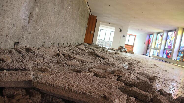 Die Entkernung des Kreiskulturraums läuft. Fotos: Marco Meißner