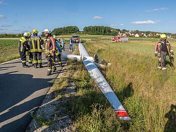 Dreifache Notlandung: Drei Segelflieger m&uuml;ssen zeitgleich neben der A73 notlanden
