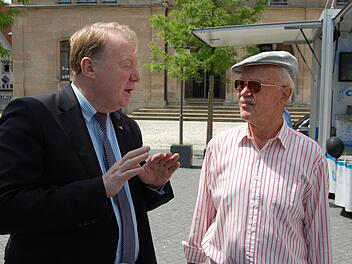 hans Michelbach (links) im Gespräch mit Horst Müller. Fotos: Oliver Schmidt