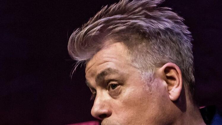 Umjubeltes Gastspiel im ausverkauften Kongresshaus: Michael Mitermeier stellte sein neues Programm in Coburg vor.Foto: Jochen Berger