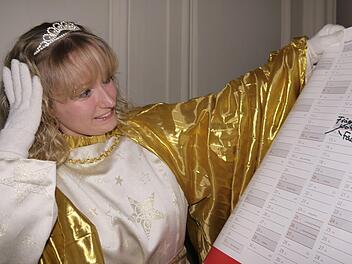 Auch das noch: Mit der  "Fränkischen Weihnacht" am 13. Dezember ist für das Bad Rodacher Christkind  Nicole Bauer einer der letzten wichtige Termine weggefallen.   In einer  gemeinschaftlichen  Aktion wollen nun die Stadt, der Kurbetrieb und die Geschäftswelt die vorweihnachtliche Zeit in der Thermalbadstadt retten.