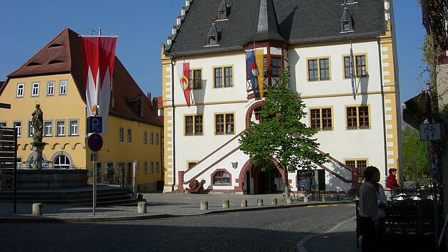 Volkach: Stadt lädt zu Marktplatzkonzert ein - was die Besucher erwartet