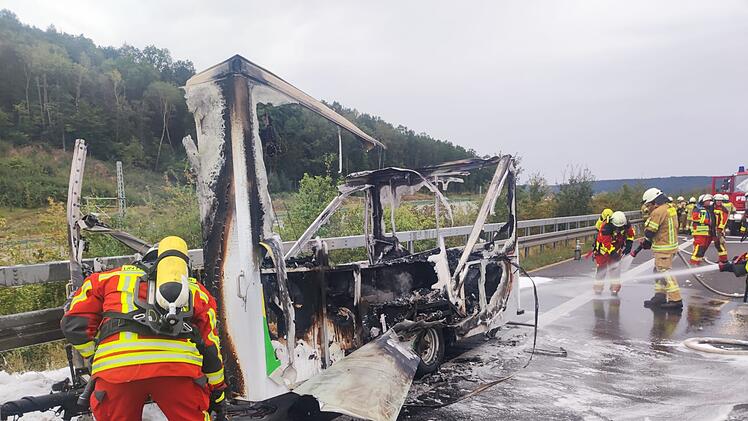 Coburger Ladenbetreiber bangt um Existenz - Feuer auf A73 macht alles zunichte