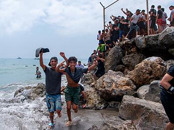 Migranten in Spanien-Exklave Ceuta