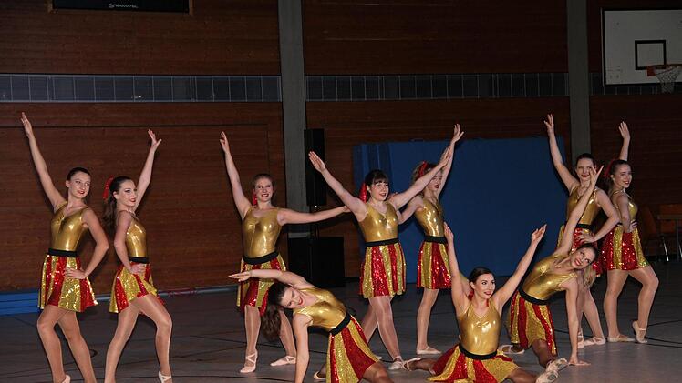 Die Mädels des Ballettstudio Doris Diroll gefielen durch eine ausgefeilte Choreographie.Gerda Völk