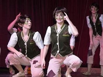 Die Showtanzgruppe Aura mit dem Michteltanz. Andreas Lomb