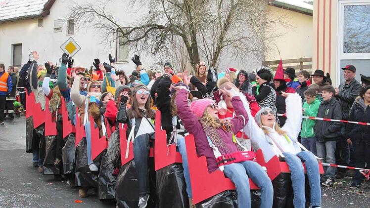 Der "Kälberberg-Blitz" von den Rupbodner Partyraketen. Foto: Diana Leitsch