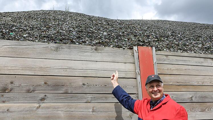 Uwe Eichhorn auf dem Gelände der Firma Wiegand.