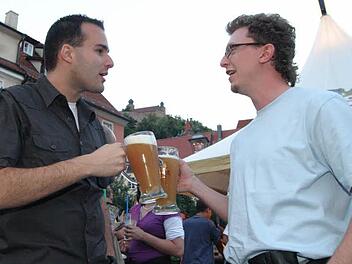 Beim Kulmbacher Altstadtfest ist Biertrinken heuer ein patriotischer Akt. Foto: Archiv/Gabi Hänseler