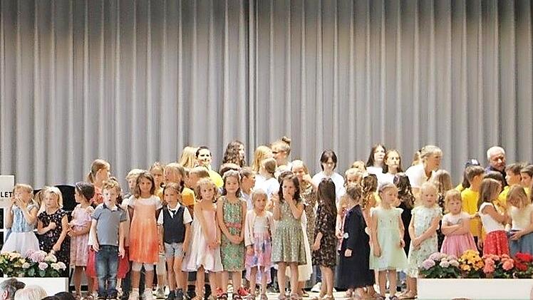 Der Kursaal war mit vielen Gästen besetzt.