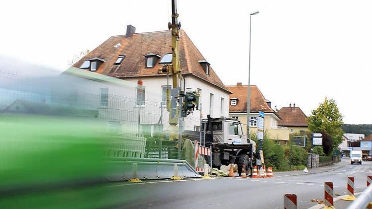 Die Spitalbrücke wird am Freitagmorgen ab etwa fünf Uhr für den Verkehr kurzzeitig gesperrt.  Fotos: Dominic Buckreus