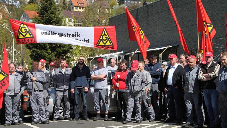 Streik der IG Metall bei GKN Sinter Metals im Werk Bad Brückenau. Foto: Ulrike Müller